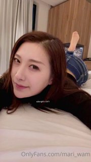 ちんちんおっきしたらホテル行きだよ 彼女が在宅中、昔の好きだった先輩に誘われて密着囁き野外デートで勃起